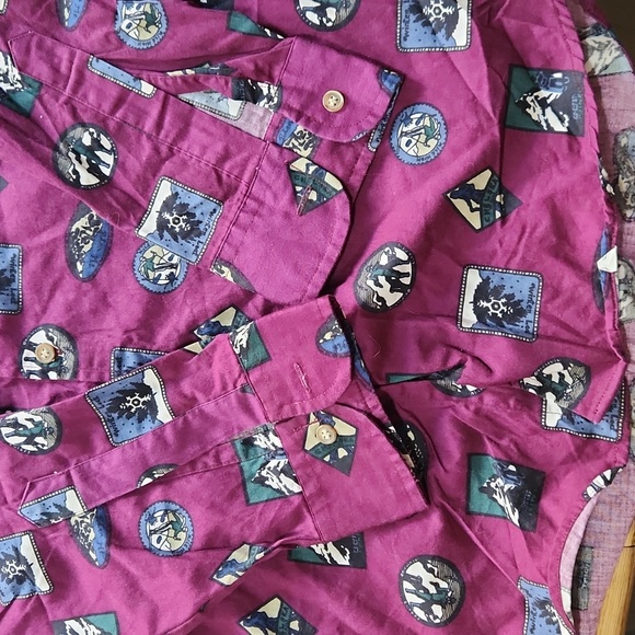 Outdoorsy button up - Picture 4 of 5